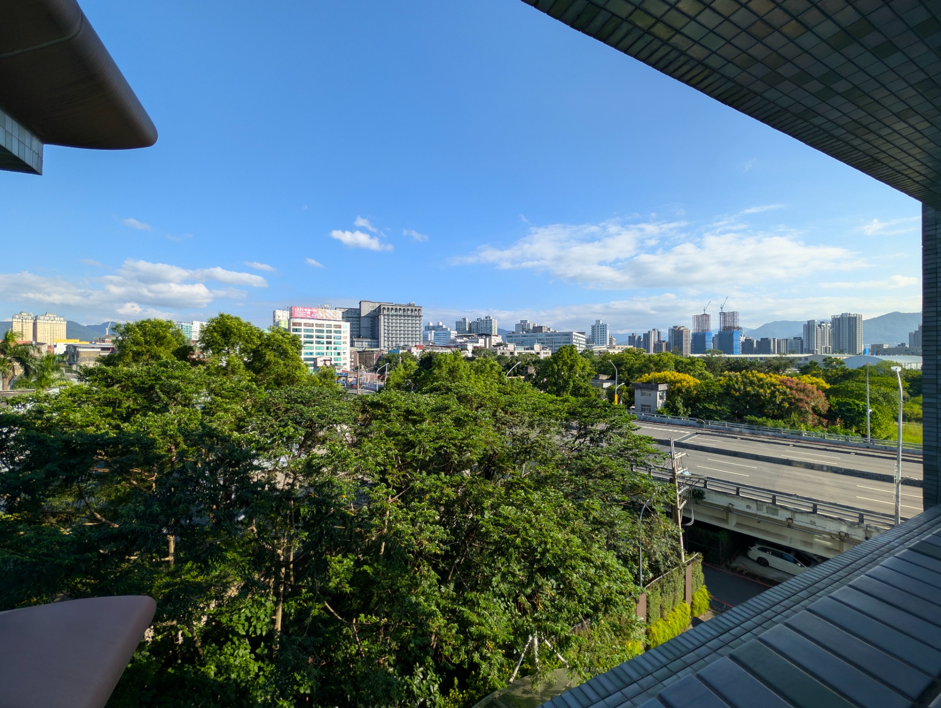 富裔河_河岸第一排景觀雙主臥三房溫泉豪邸